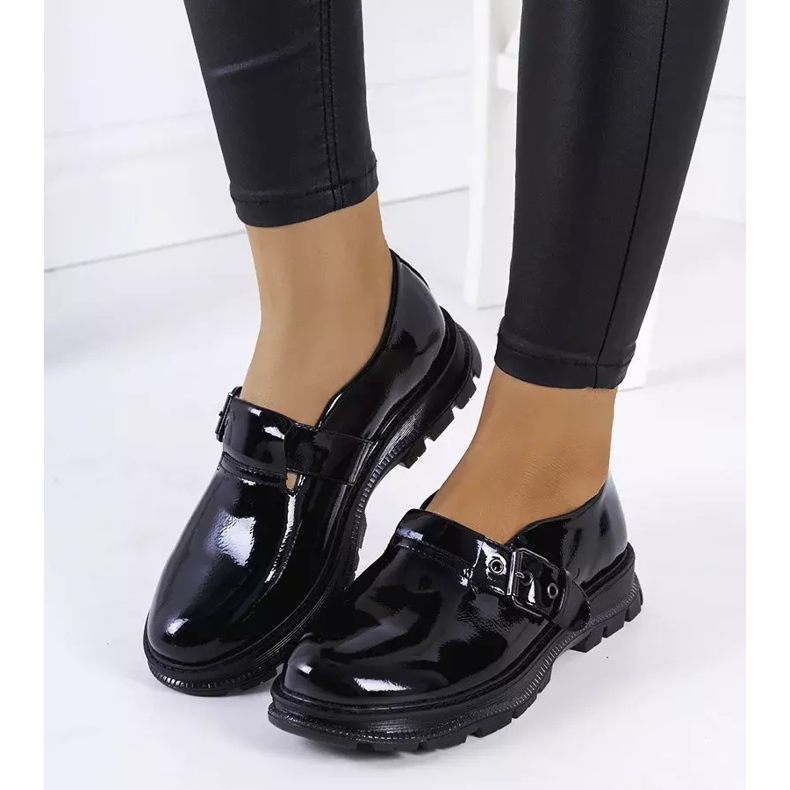 BM Black lacquered shoes with an Ancel buckle 1