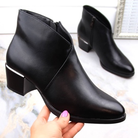 Women's insulated high-heeled cowboy boots, black Vinceza 58125 1