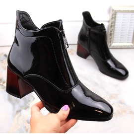 Ladies' patent leather high-heeled boots with a zipper, insulated black Vinceza 58120 1