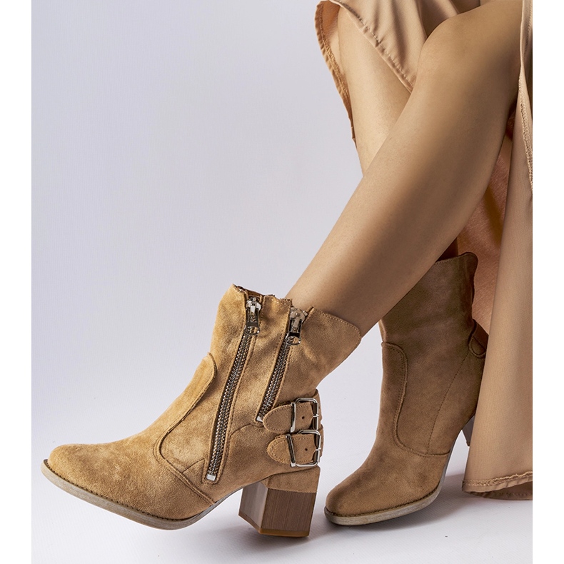 Beige ankle boots with a loose upper from Plourde 2