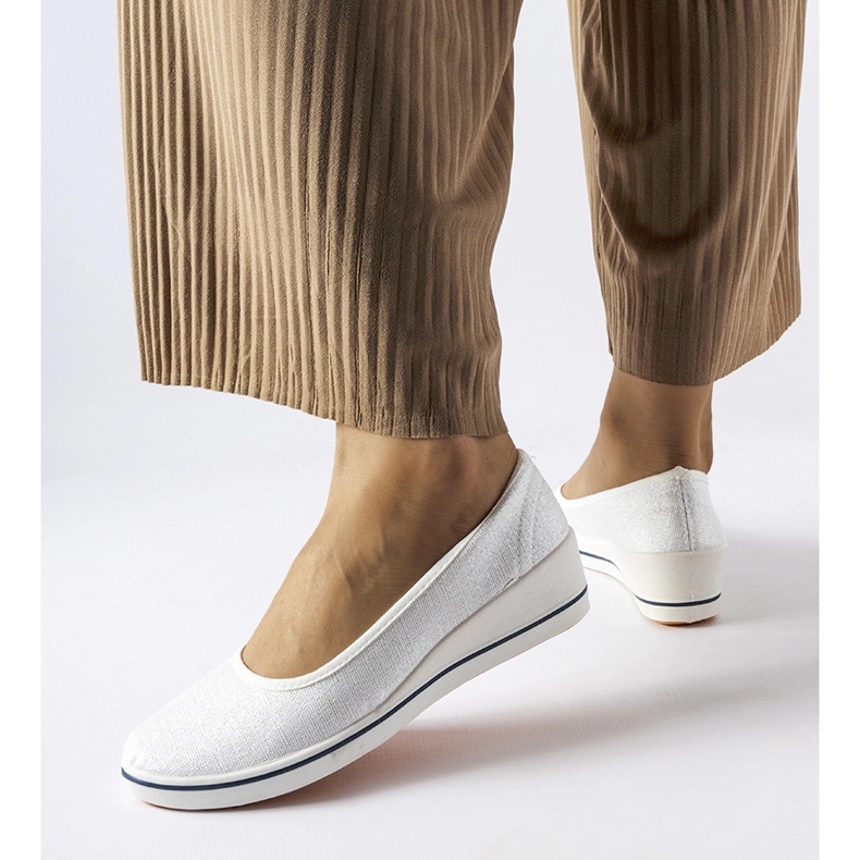 Glittery ecru ballerinas from Morrison beige 1