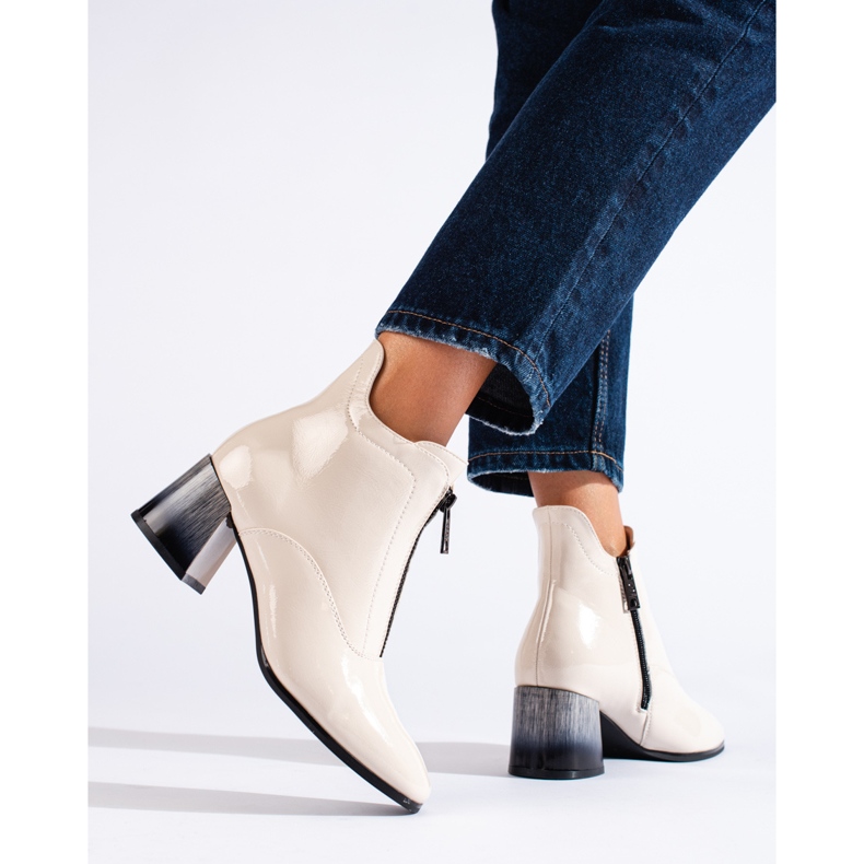 Vinceza lacquered cream ankle boots with a zipper beige 1