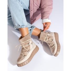 Beige leather women's snow boots by Vinceza 1