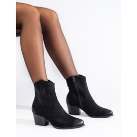 Openwork black cowboy boots from Vinceza 2