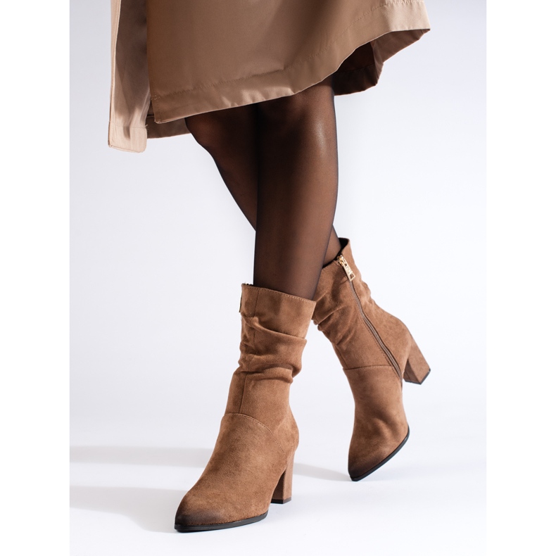 Suede beige elegant ankle boots from Vinceza 1