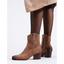 Openwork beige cowboy boots with a high heel from Vinceza 2