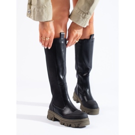 Black boots with a flexible Shelovet upper 1