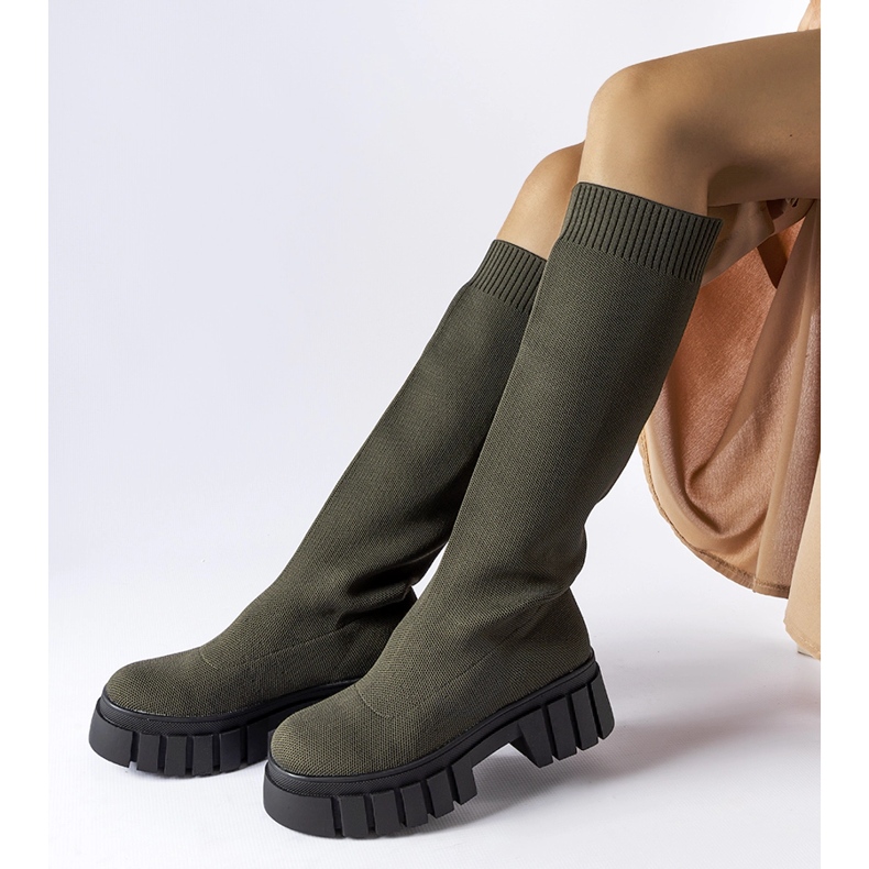 Green boots with a flexible upper from Maroun 2
