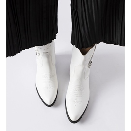 Henriette white high-heeled cowboy boots 1