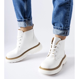 White workers' shoes on a thick Sacco platform 1