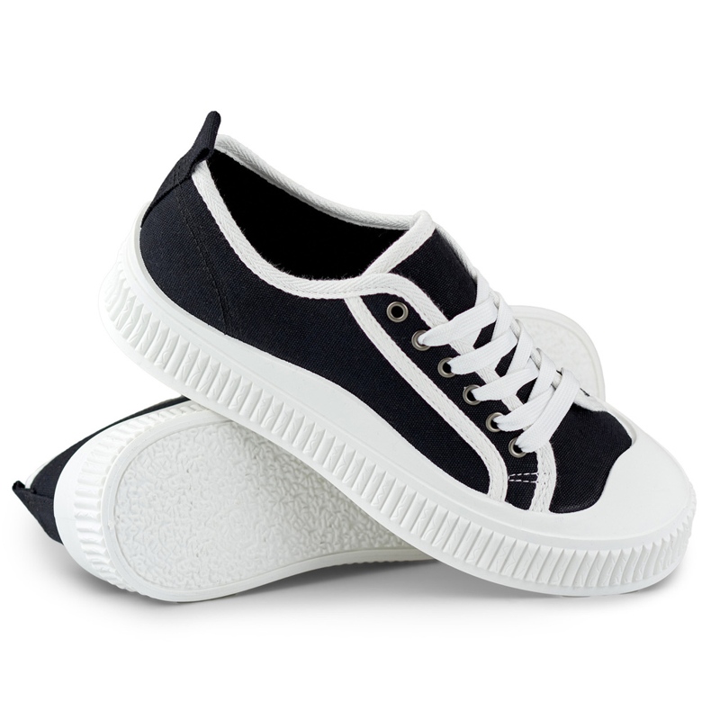 Black women's sneakers with a white sole 1