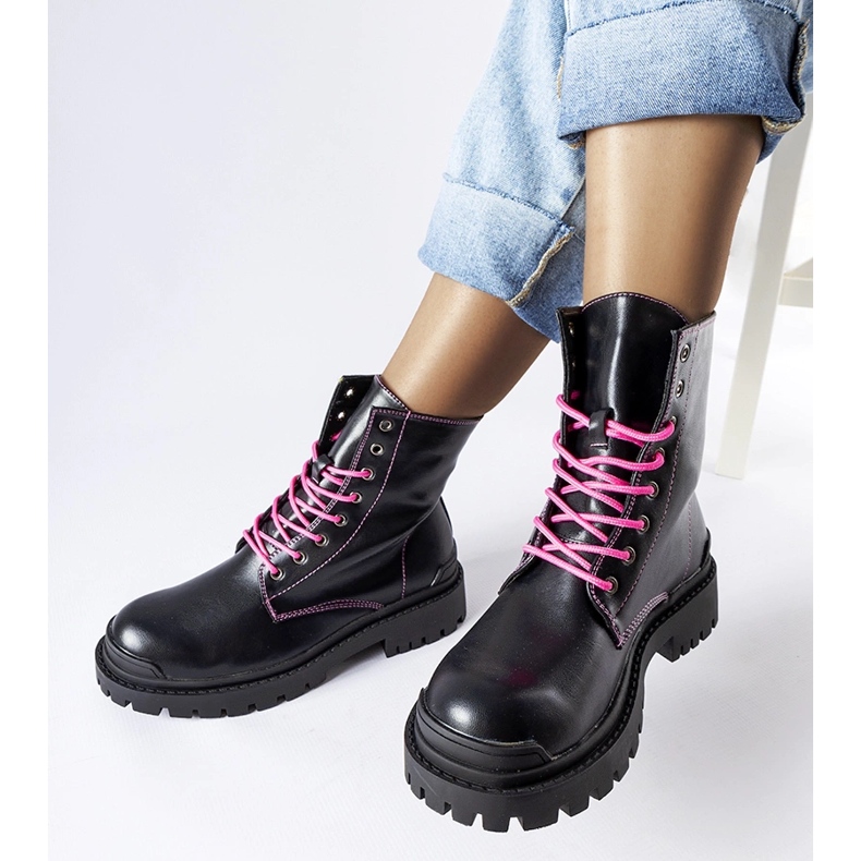 Inna Black boots with decorative pink Oberto thread 2