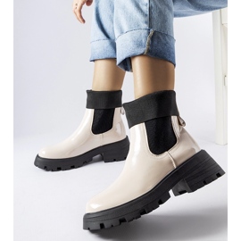 Beige slip-on worker boots from Breolungi 2 Beige slip-on worker boots from Breolungi 2