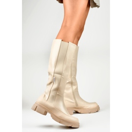 Beige women's boots with a flexible upper 1