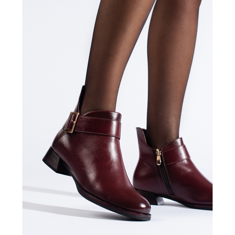 Elegant burgundy ankle boots with a Vinceza buckle red 1