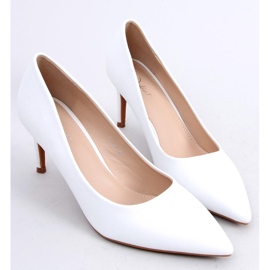 Shannon White classic heels 1