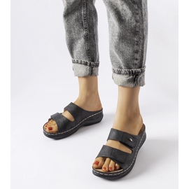 Evento Black Fréchette low wedge mules 1