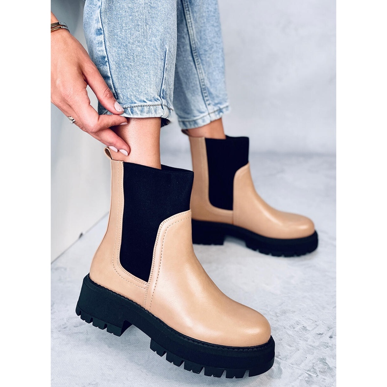 Chelsea boots with a high upper Cillo Camel brown 1