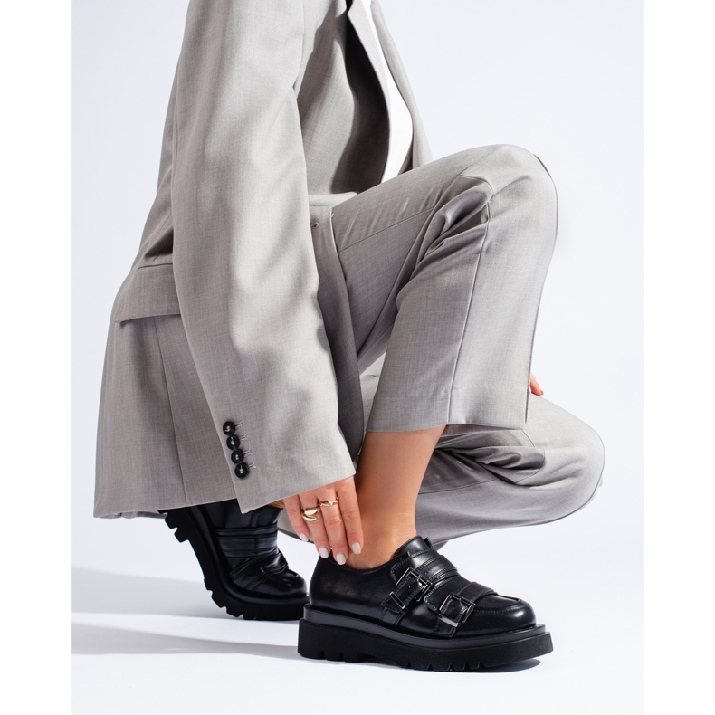 Black shoes with a thick Shelovet sole 1