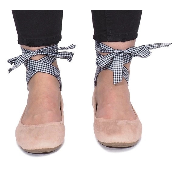 BM Pink ballerinas with a Acro bow 1