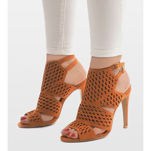 Camel openwork boots on a pin 238-5 brown 1