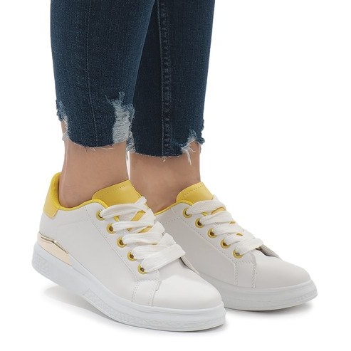 White sneakers on the 353 platform 2