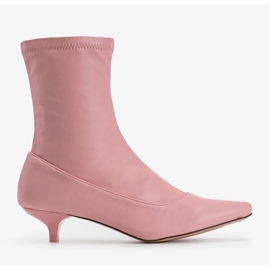 Pink heels with a Ragemour sock 1