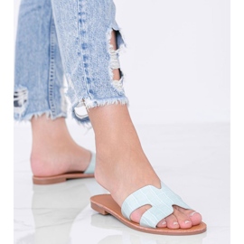 White phoenix crocodile leather pattern green 1