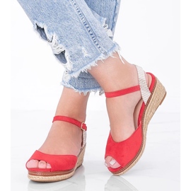 Red espadrilles on the Heis wedge 1