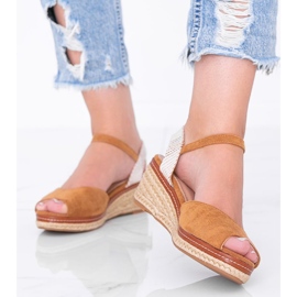 Camel espadrilles on the Heis wedge brown 1