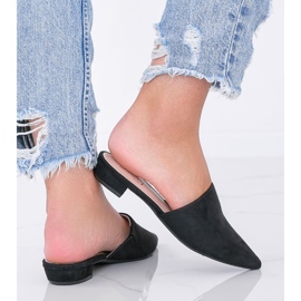 Black high-heeled sandals from Santiago 1