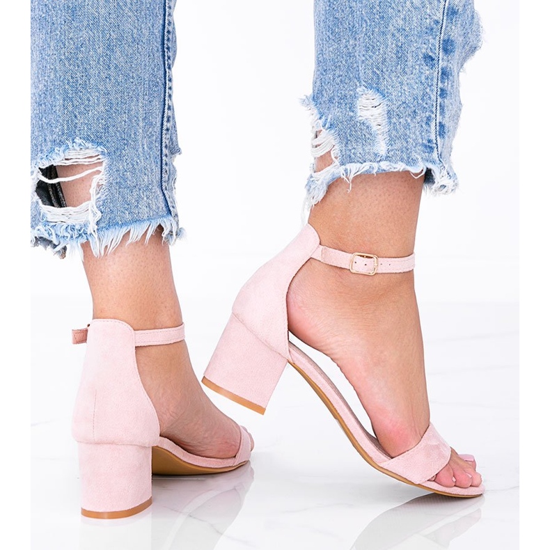 Pink sandals on the Your touch low post 1