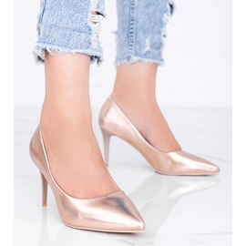 Pumps on a rose gold pin by Venicia golden 1