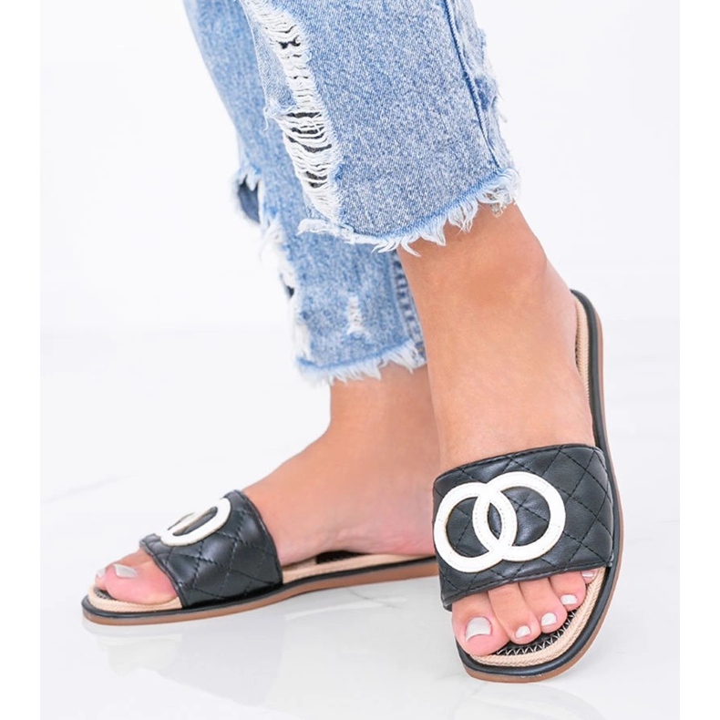 Black women's Ypsy slippers 1