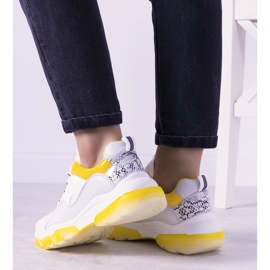 White and yellow sneakers with ombre sole 2