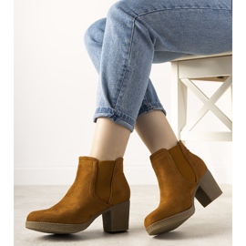 Camel boots on the Malawi post brown 1