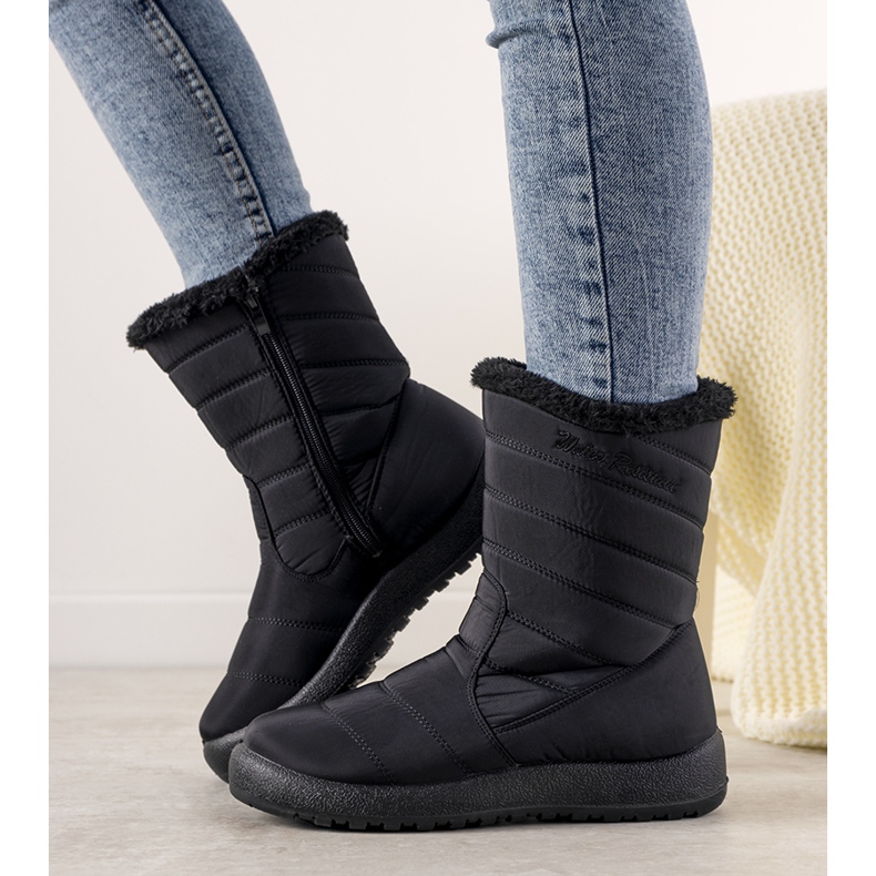 Black women's snow boots from Mirage 1