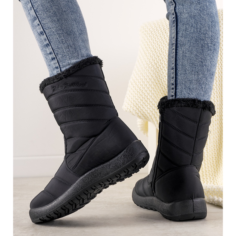 Black women's snow boots from Mirage 2