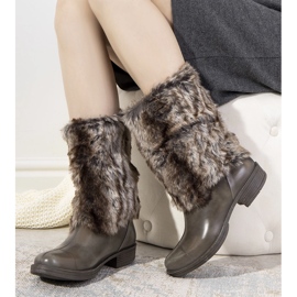 Beige rain boots with Corrales fur 1