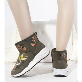 Jamil embroidered green snow boots 2