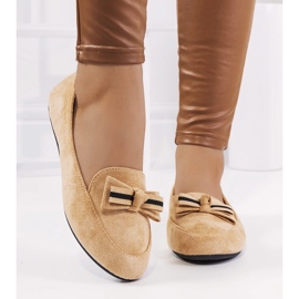 Beige loafers with a Lavinia bow 1