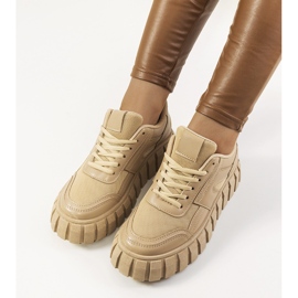 Beige sneakers with a high Morico sole 1