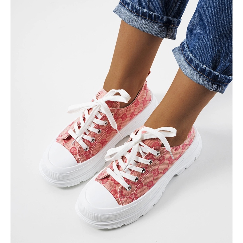 Pink and beige sneakers from Waters 1