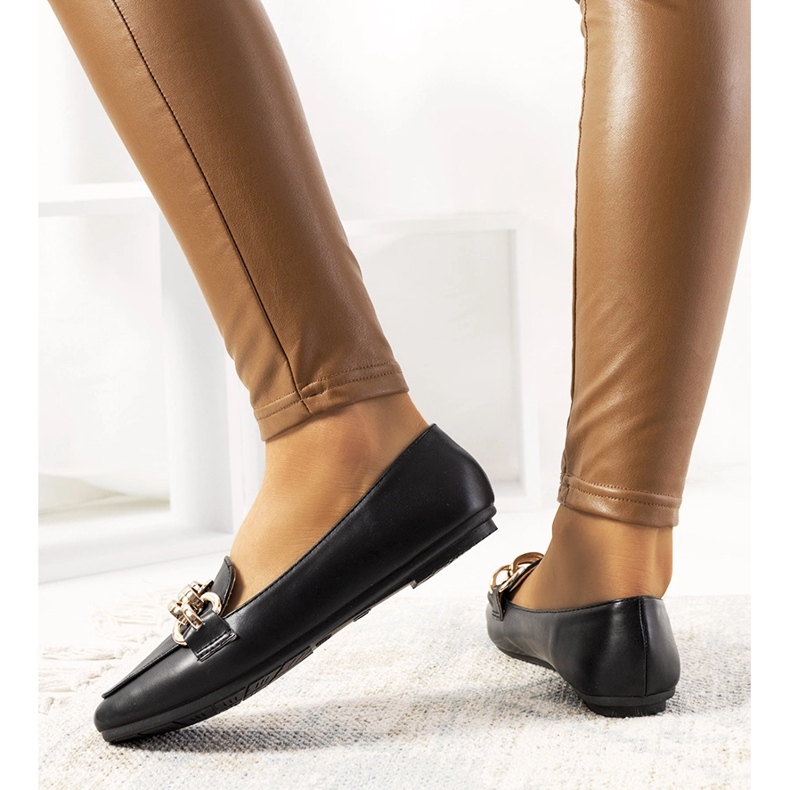 Black loafers with Tillison chain 1