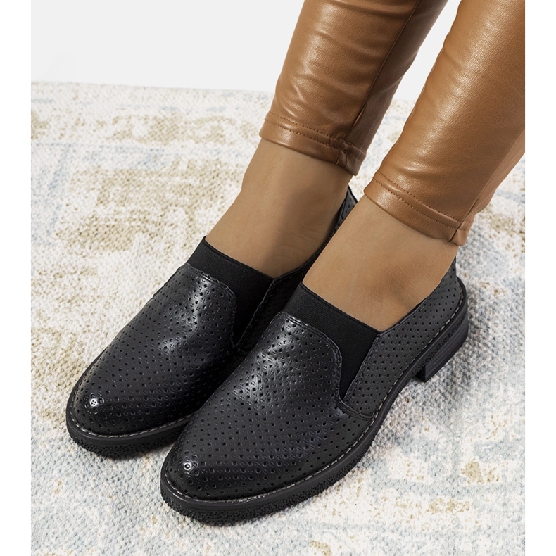 Black openwork shoes from Nilde 1