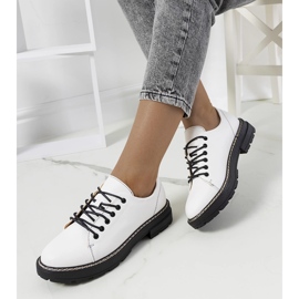Women's white Jewell shoes 1