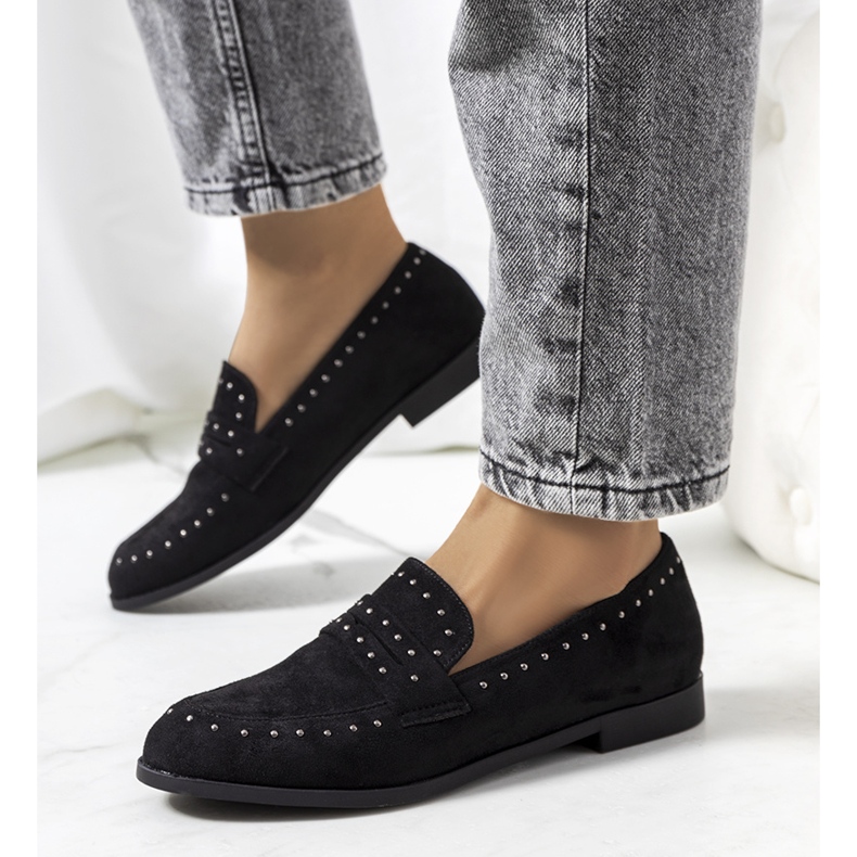Black leather shoes with Ishana studs 1