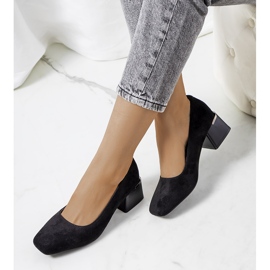 Black pumps on the Bloor post 1