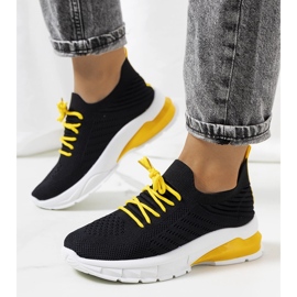 Black sports sneakers from Marilva 1