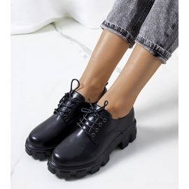 Black shoes on a Chedi tractor sole 2